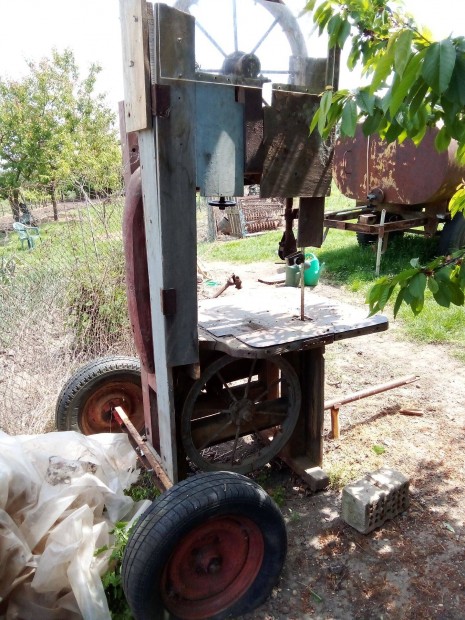 Traktor meghajtsu szalagfrsz