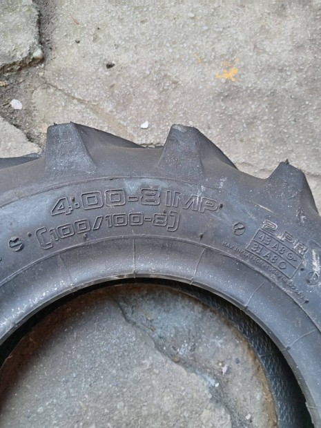 Traktor mint�s �j gumi 8�s 10 m�retben 1-1 db olcs�n elad�