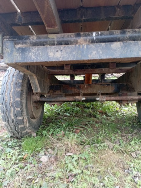 Traktor ptkocsi 