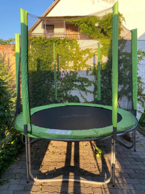 Trambulin, 244 cm
