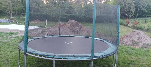 Trambulin külső védőhálóval 400 cm cm AGA Sport Pro +