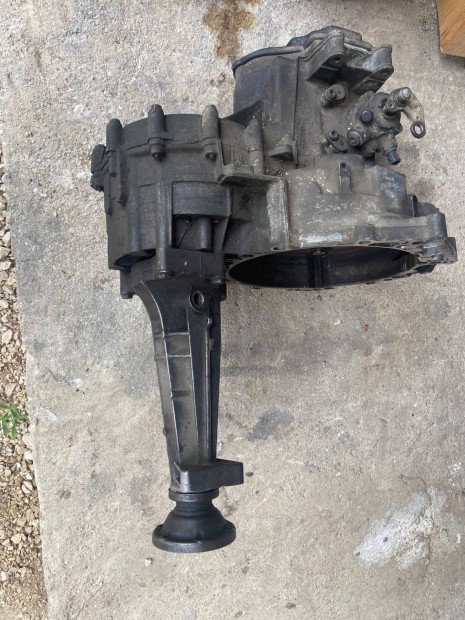 Transporter t4 2.4 diesel sebessgvlt (98)