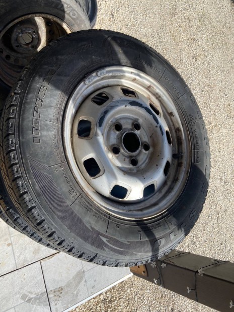 Transporter t4 lemezfelni 195/70 R15C gumival