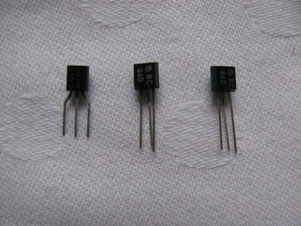 Tranzisztor BC640