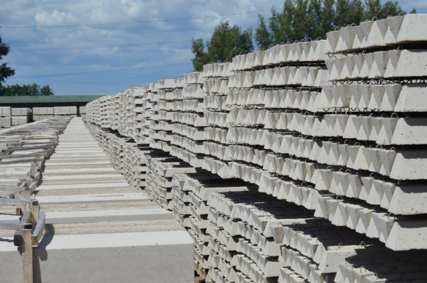 Trapz betonoszlop 8x8x240 cm kerts beton oszlop