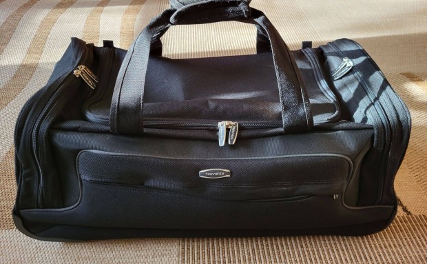 Travelite fekete gurulós utazótáska kerekes