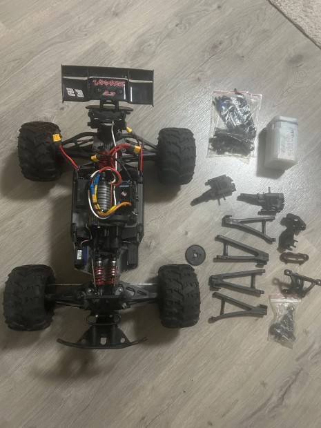 Traxxas e revo