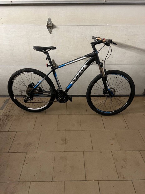 Trek 4300 sport mountain bike