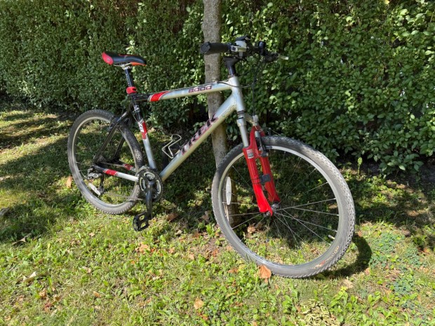 Trek 8000 mountain bike