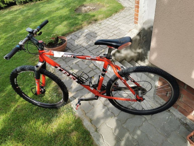 Trek 8900as elad