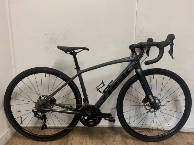 Trek Domane AL 5 Disc Sportive orszgti kerkpr