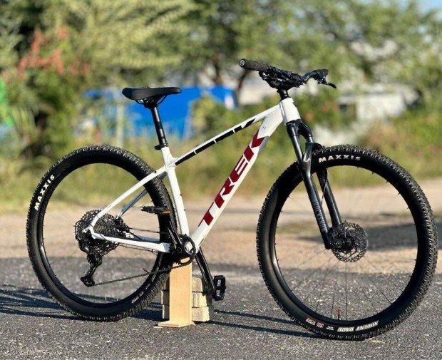 Trek X-Caliber 8 / XC hegyikerkpr /