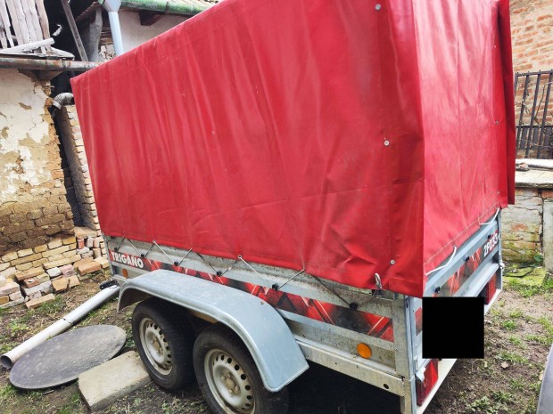 Trigano 2P233 k�ttengelyes ut�nfut�