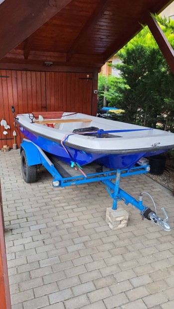 Trimarn horgszcsnak