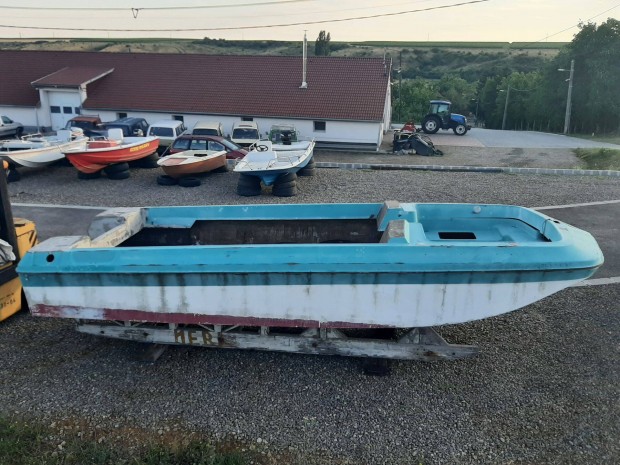 Trimarn olasz csnak
