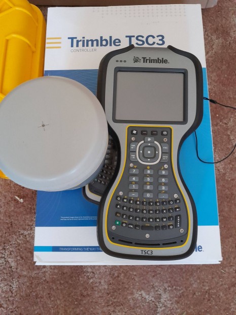 Trimble R12 RTK GNSS vev Trimble TSC3 terepi vezrl