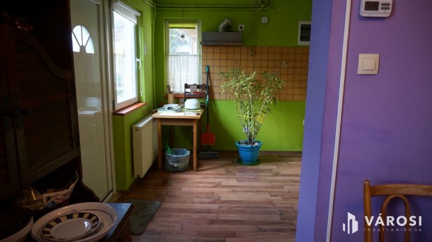 Tripla a Cs�cson-cs�csi 3 lakr�szes csal�di h�z