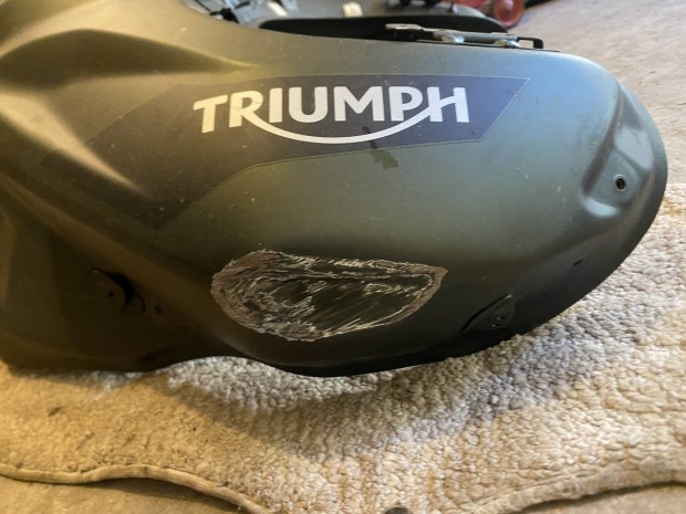 Triumph Tiger benzintank tank zemanyagtartly