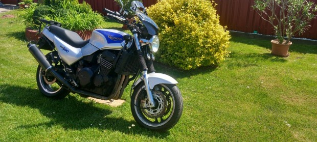 Triumph Trident 900