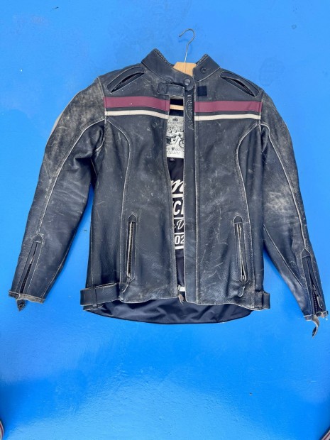 Triumph motoros kab�t