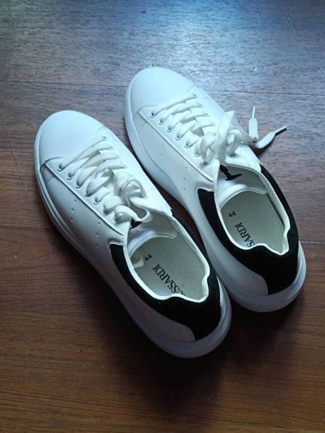 Trussardi sneaker. 44-es, vadonat j. 