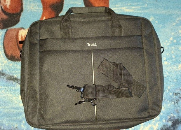 Trust Laptop Táska