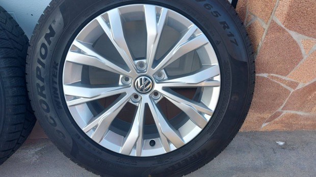 Ttt 2 Gyári, VW Tiguán II 5NA /Montana/ 17" alufelni téli gumikkal