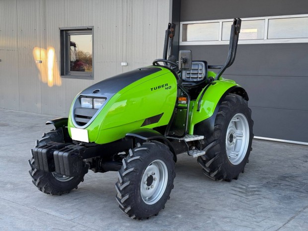 Tuber 40 traktor