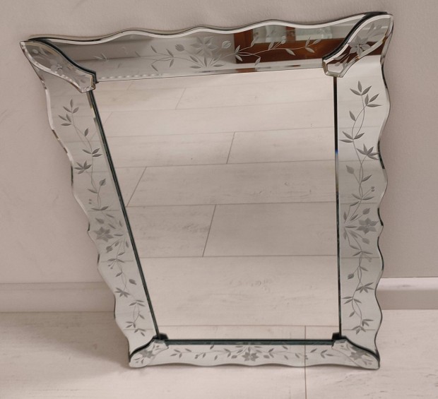 Tkr metszettveg virgos kerettel/Engraved Glass Floralframed Mirror