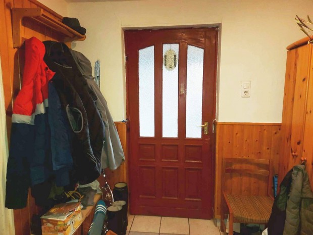 T�nd�ri kis h�zik� elad� Dunaegyh�z�n!