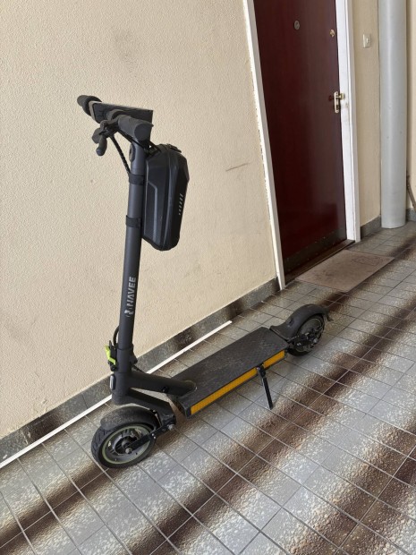 Tuningolt Navee S65 elektromos roller Olcsn Gyrben
