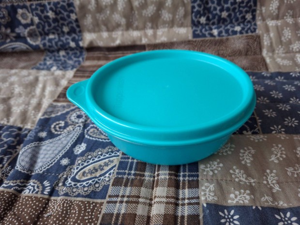 Tupperware Színes saláták tálka