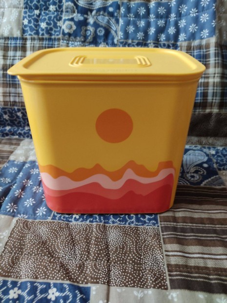 Tupperware mindennapi szgletes 2,1L