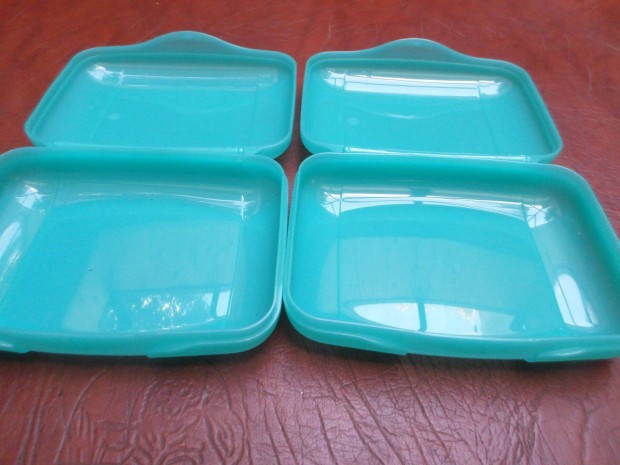 Tupperware uzsonns doboz j