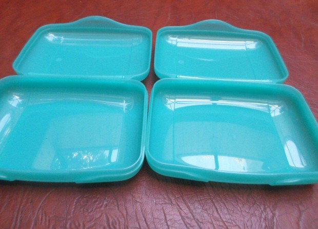 Tupperware uzsonns doboz j