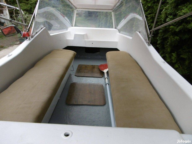 T�ra,horg�szhaj�