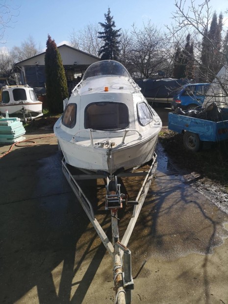 T�rahaj�, horg�szhaj�