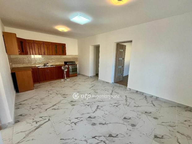 Turai 65 nm-es h�z elad�