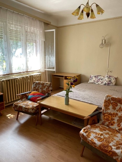 Tur�n hitelezhet�, 4 szob�s csal�di h�z elad�