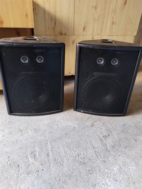 Turbosound hangfal pr (nem reflex) 