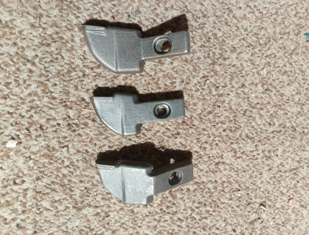 Tusk�mar� k�sek,�jak 3db Lumag.