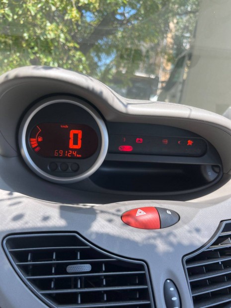 Tűzkáros Renault Twingo