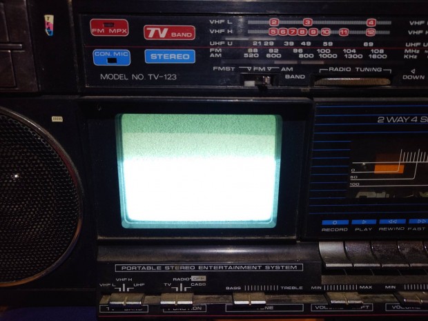 Tv-134 boombox elad 