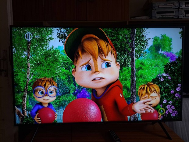 Tv Samsung UHD4K, smartos,wifis 139 cm. (kis karcolssal)