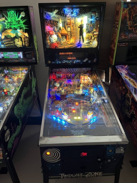 Twilight Zone Flipper Pinball elad 