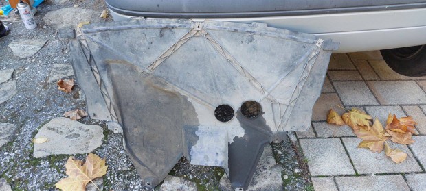 Twingo motorvédő burkolat