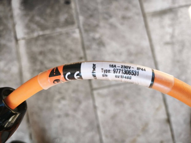 Type 1 t�pus�, 3x2,5, IP44, �j, nem k�nai elektromosaut� t�lt�k�belek