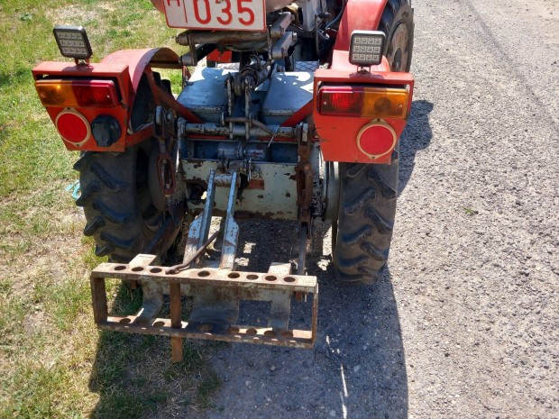 Tz4k14b kistraktor mezőgazdasági gép kerti traktor