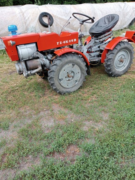 Tz4k TZ-4K-14 B jel traktor elad