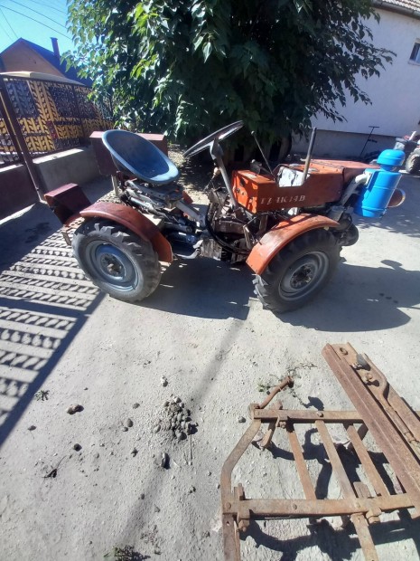 Tz4k kistraktor mezőgazdasági gép kerti traktor